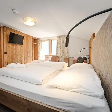 Alpenfeuer Montafon 酒店 3*