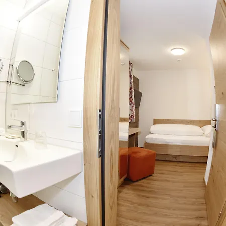 Alpenfeuer Montafon 3* 圣加伦基希