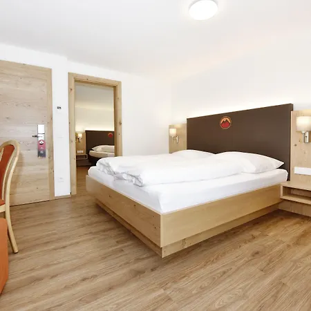 Hotel Hotel Alpenfeuer Montafon 3*