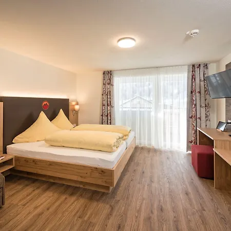 Alpenfeuer Montafon 酒店 圣加伦基希