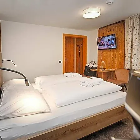 Hotel Alpenfeuer Montafon 3*
