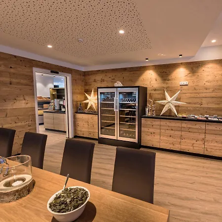 酒店 Alpenfeuer Montafon 圣加伦基希