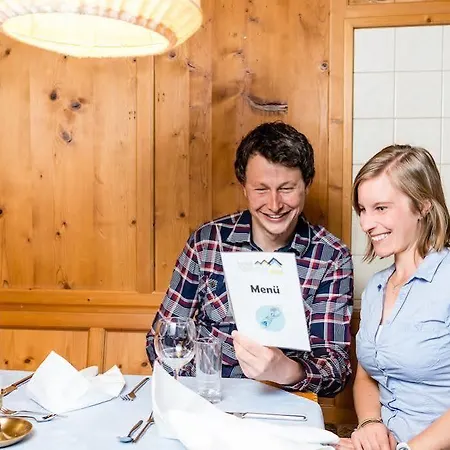 酒店 Alpenfeuer Montafon 圣加伦基希